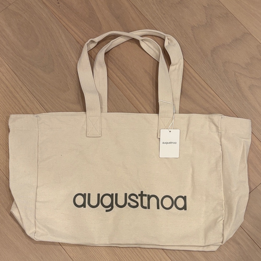 NWT Augustnoa Tote Bag